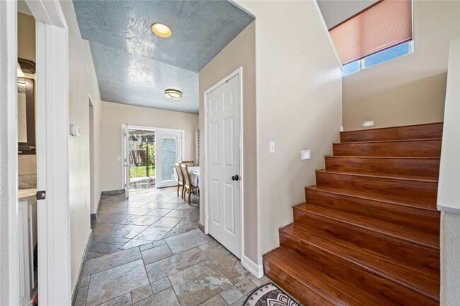 Building Photo - 1010 W Wilson St