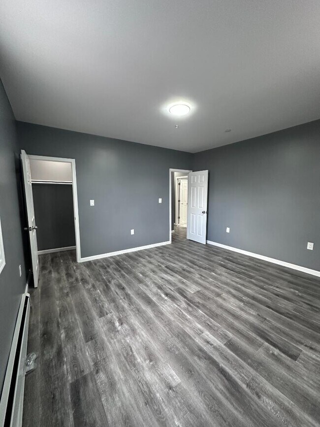 Building Photo - 153 Vine St