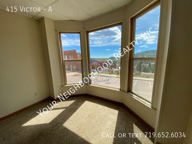 Building Photo - 415 Victor-A