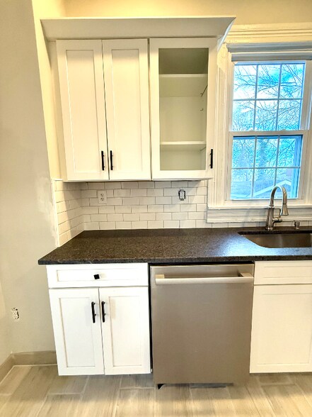 Building Photo - 511 Spottswood St