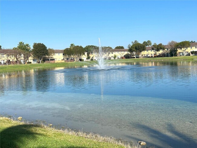 Building Photo - 1586 SE 27th Ct