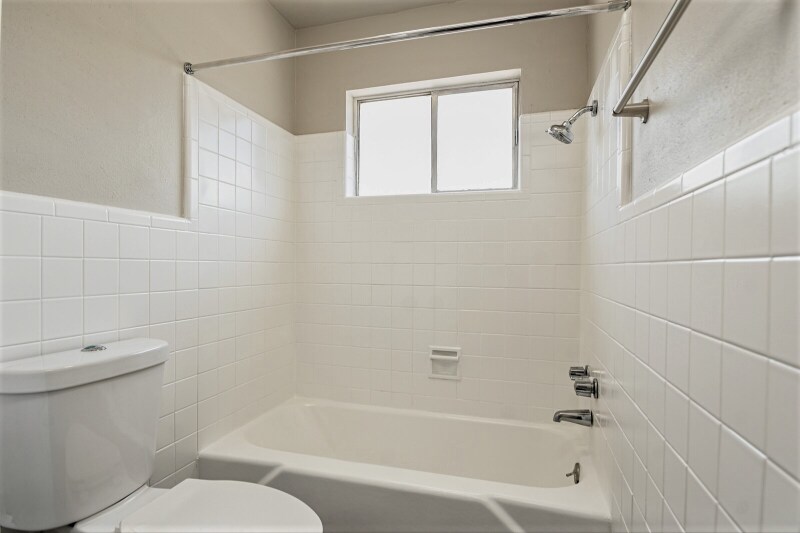 Building Photo - 123 E Rampart Dr