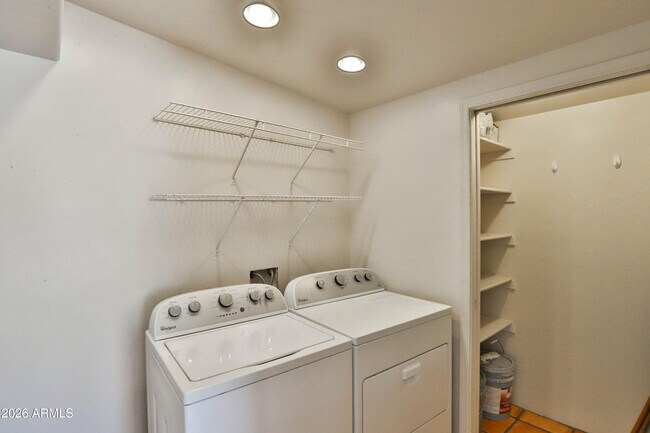Building Photo - 4243 E Campbell Ave