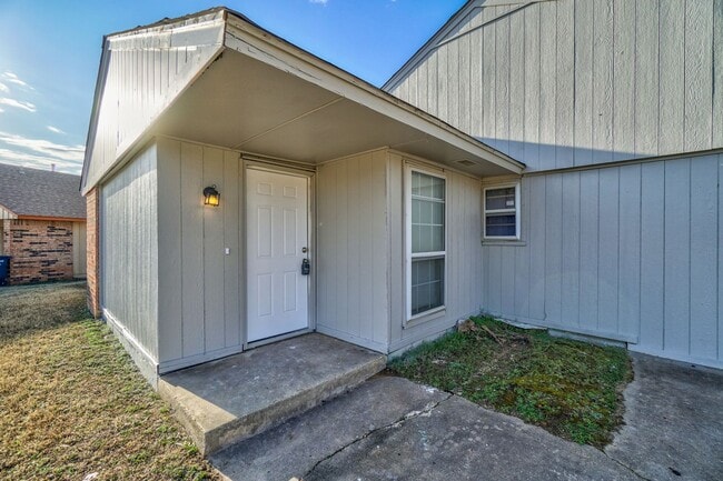 Building Photo - 3 bed 1 bath in Moore!