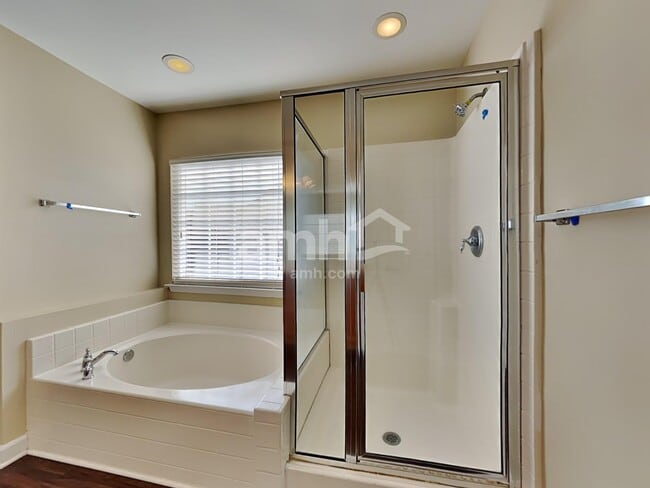 Building Photo - 4007 Braemar Ct