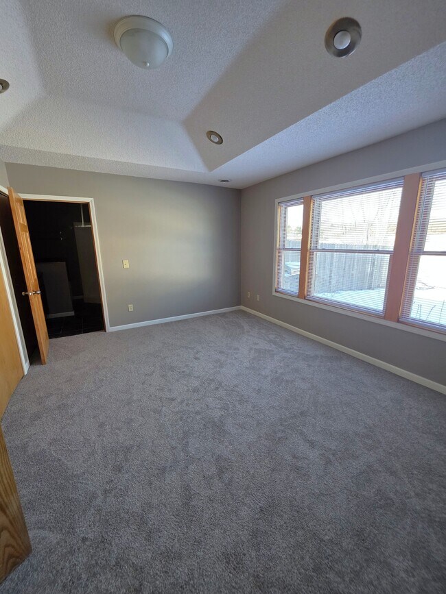 Building Photo - 1300 146th Ave