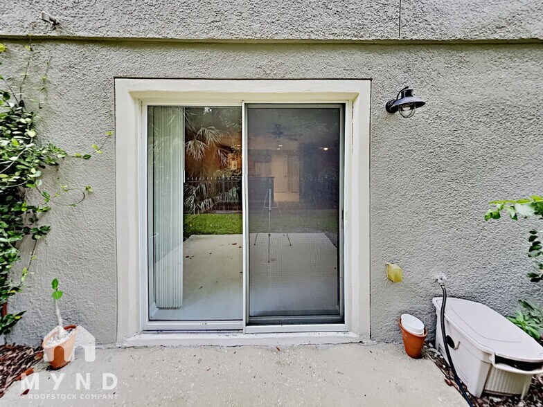 Building Photo - 303 Freedom's Ring Dr