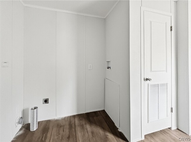 Building Photo - 2046 NY-5