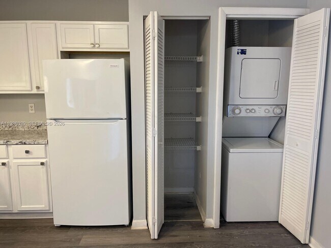 Building Photo - 1149 Independence Trail