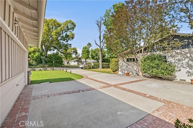 Building Photo - 8350 Duarte Rd