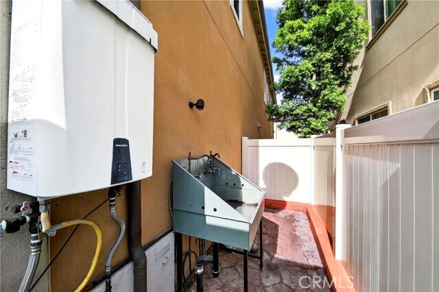 Building Photo - 783 Gatun St