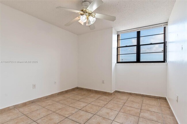 Building Photo - 10985 SW 107th St
