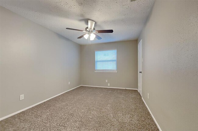 Building Photo - 21306 Fernhollow Ln