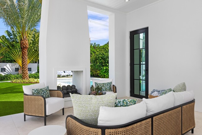 Building Photo - 734 S Ocean Blvd