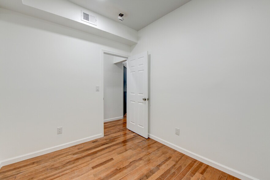 Building Photo - 37 LOGAN Ave