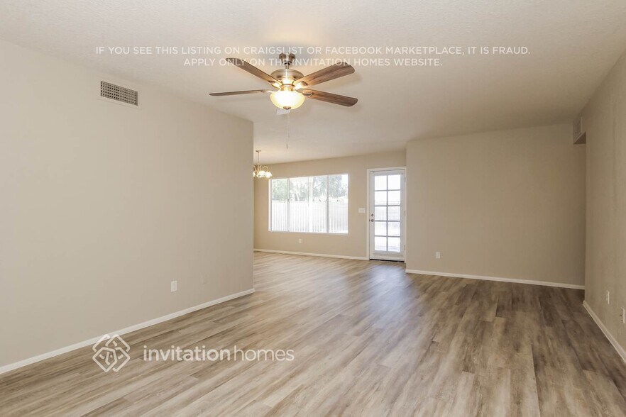 Building Photo - 4316 N 106th Dr