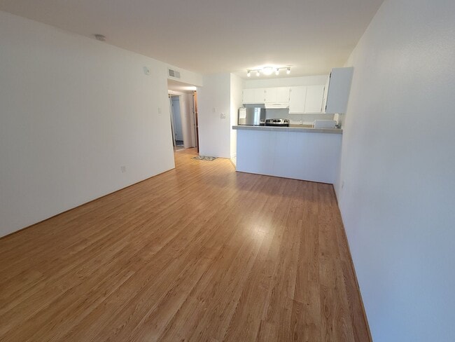 Building Photo - Newly Remodeled 1bed/1bath condo in Stonegate Community in Gunbarrel