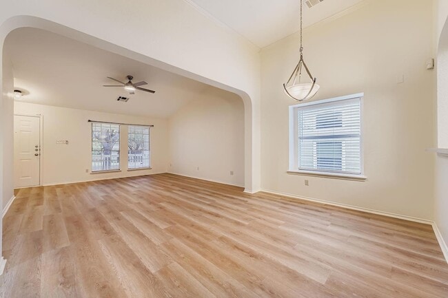 Building Photo - 4418 Mather