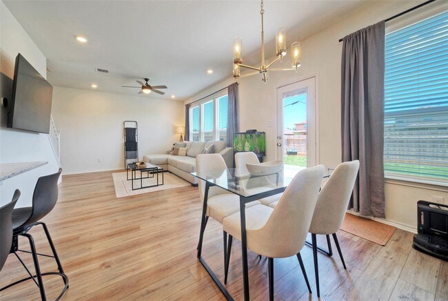 Building Photo - 13216 Nancy Reagan St