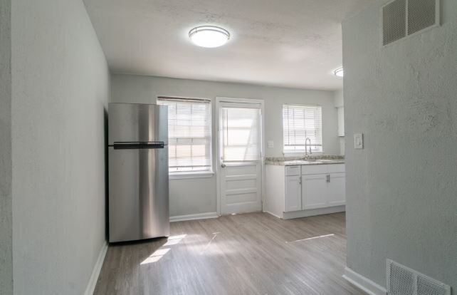 Building Photo - 124 Yorke St