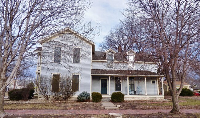 Primary Photo - 529 Pierre St