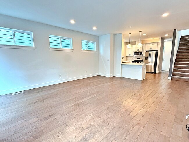 Building Photo - 4209 SE 80th Ave