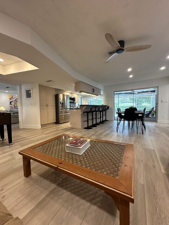 Building Photo - 2780 Landmark Dr