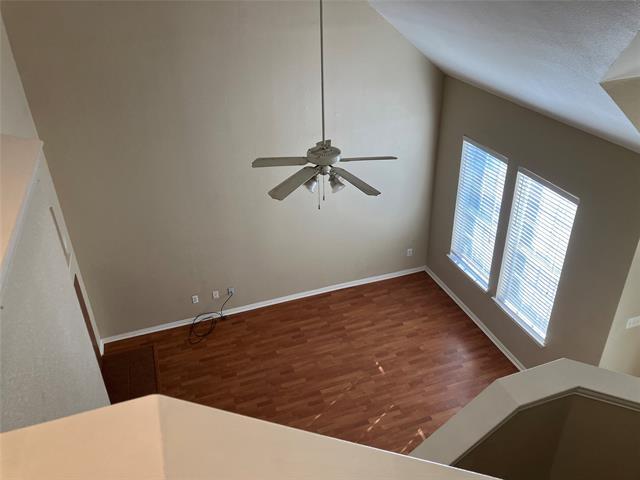 Building Photo - 509 Creekview Dr