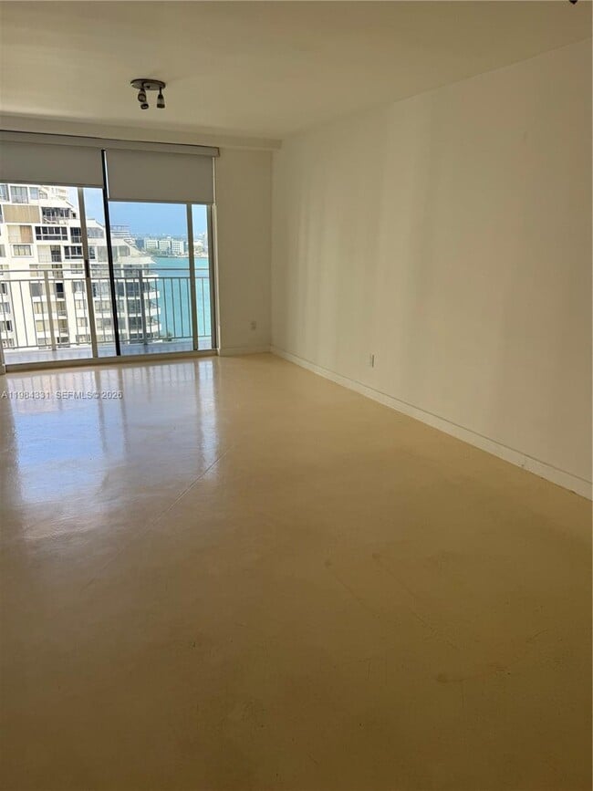 Building Photo - 770 Claughton Island Dr