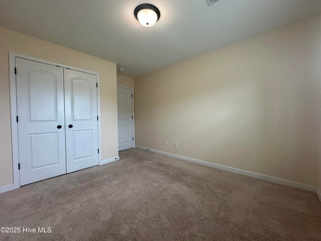 Building Photo - 202 Leeward Landing