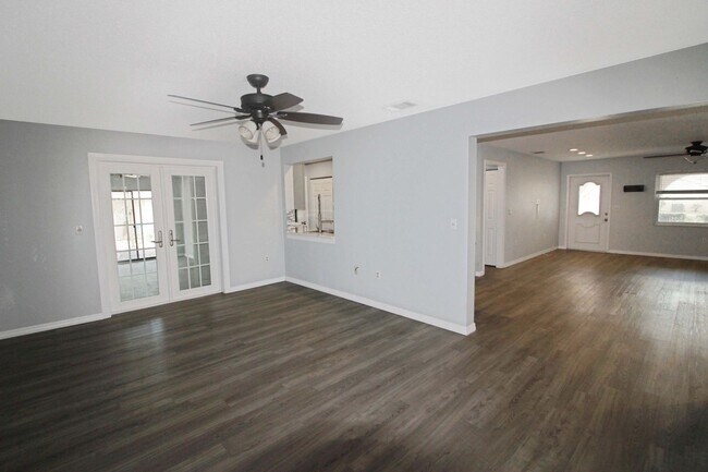 Building Photo - 420 Mt Vernon Dr