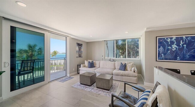 Building Photo - 4822 Ocean Blvd