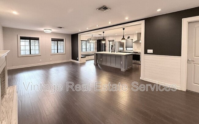 Building Photo - 7830 46th Way N