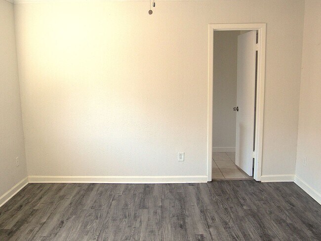 Building Photo - Conveniently located Atascocita Area Home