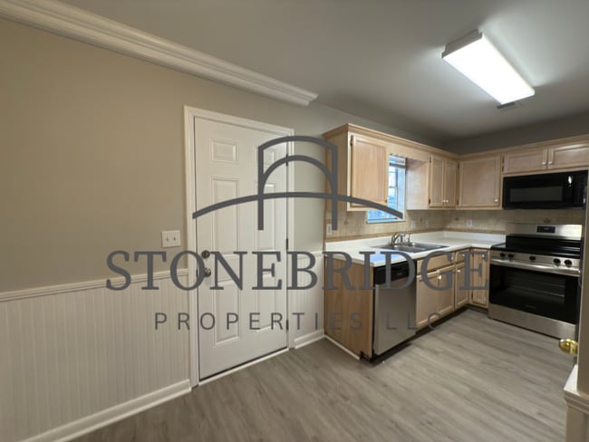 Building Photo - 3 bed, 2.5 bath home in Helena