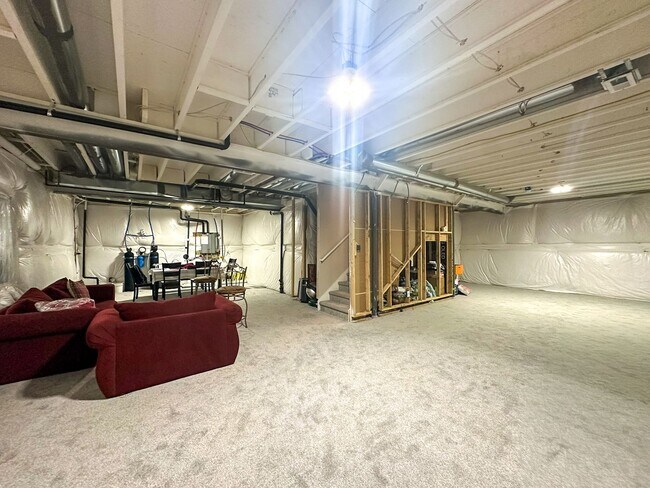 Building Photo - Meadowlark serene 4bd retreat