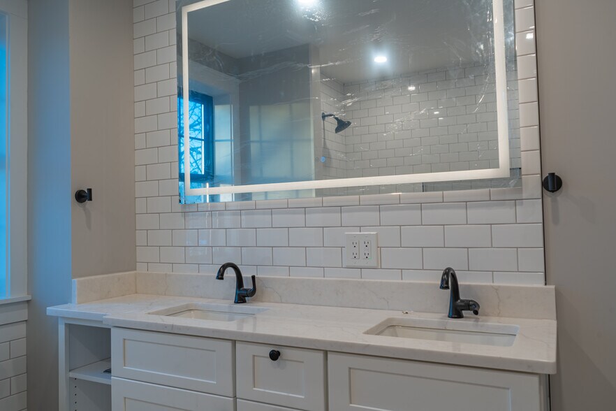 Building Photo - 85 Cannon St