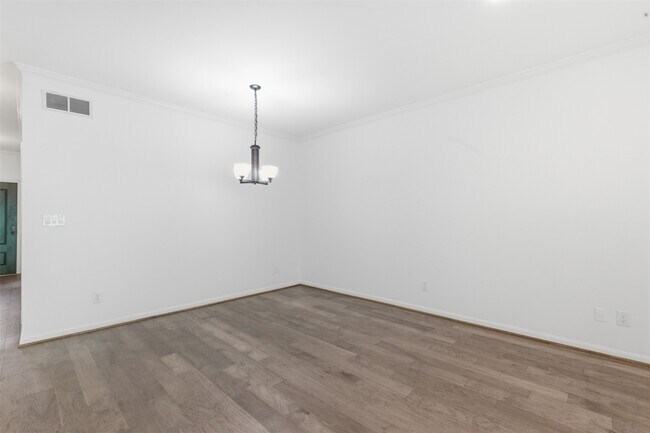 Building Photo - 8614 Oakford Dr