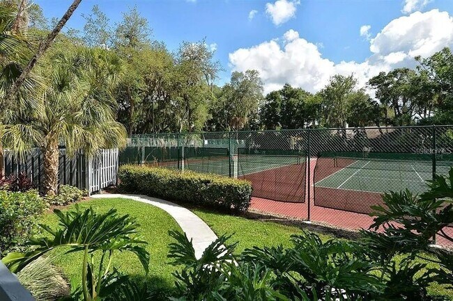 Building Photo - 4489 Oak View Dr