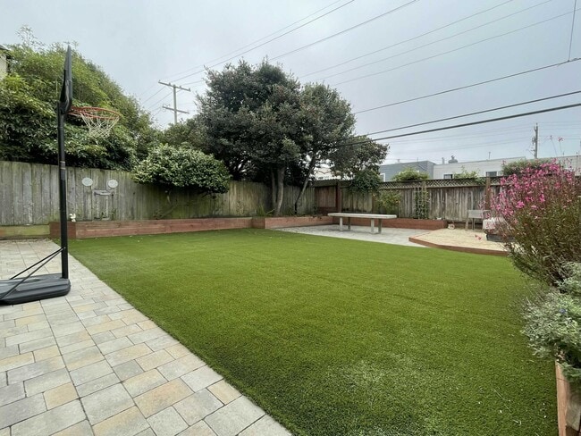 Building Photo - 2717 34th Ave