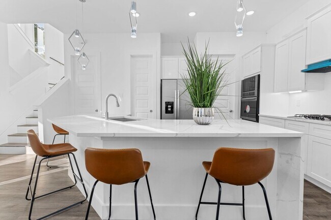 Building Photo - 4017 Ward St