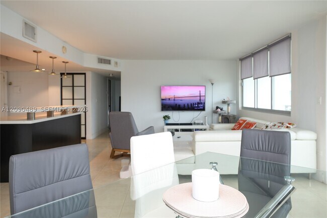 Building Photo - 7135 Collins Ave