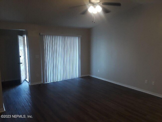 Building Photo - 1503 Challenger Ct W