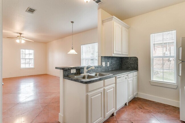 Building Photo - Wayside Duplex