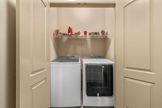 Building Photo - 1607 Bass St