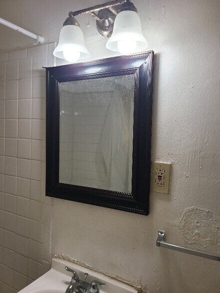 Building Photo - 4016 Wabash Ave