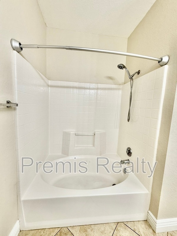 Building Photo - 2721 Via Murano