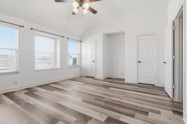 Building Photo - 2324 Lynbridge Cir