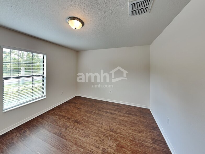 Building Photo - 1214 Brenton Leaf Dr