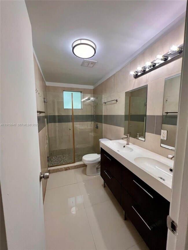 Building Photo - 1198 Marseille Dr